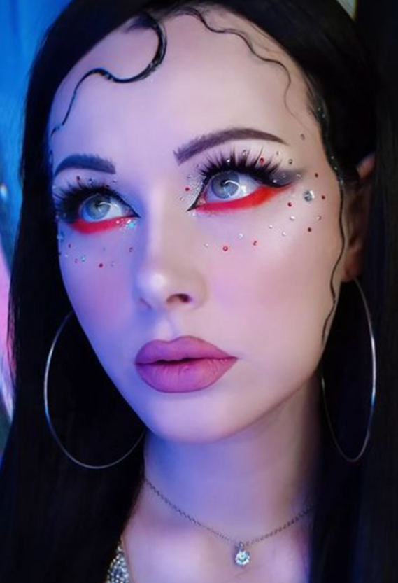 Spider Lashes 90s Makeup Looks