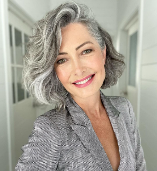 Stunning Black And Grey Hair Color Ideas