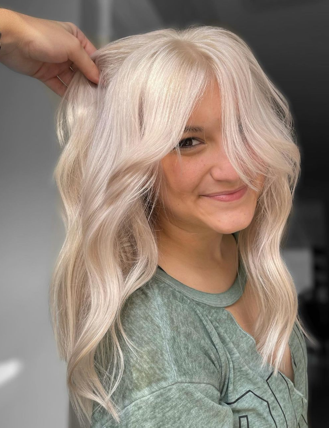 Summer Platinum Haircut Hair Color For Women Over 30