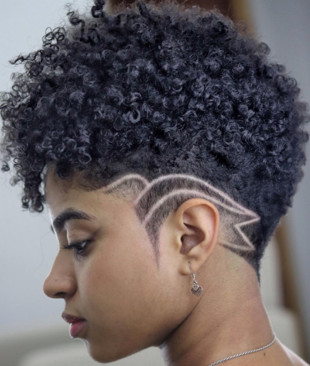 Tapered Short Curly Hair Style For Women