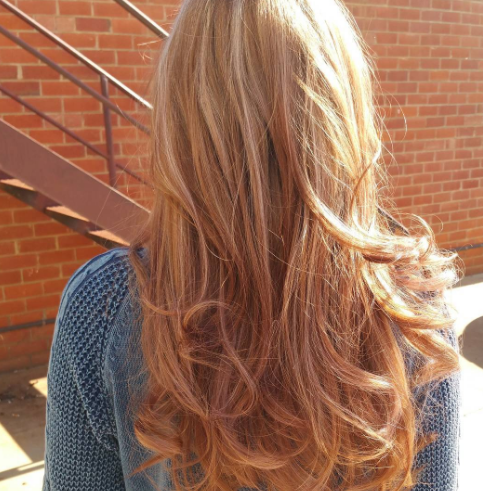 Wavy Strawberry Blonde Hair Color Ideas