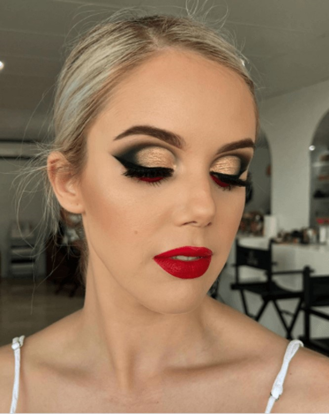 Glowing Glam Makeup Looks For Prom

