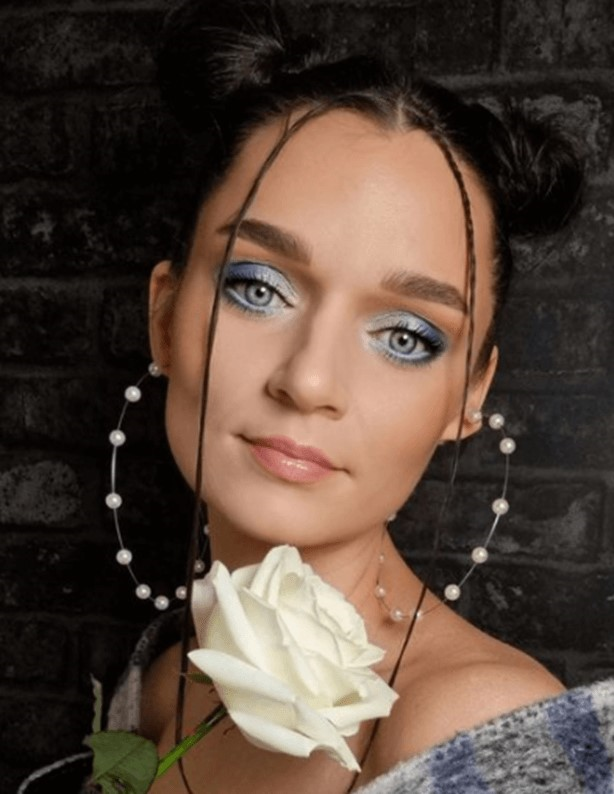 Winter Party Makeup Looks For Prom
